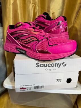 Saucony Ride Millennium KDZ Pink Womens 8.5 Mens 7 SYF25BB3 Running Shoe